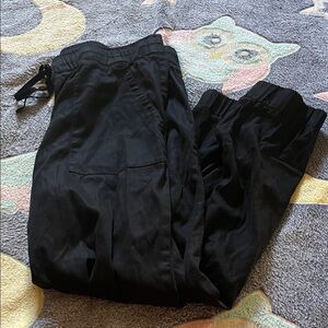 Women's Black Pants (Bin V)